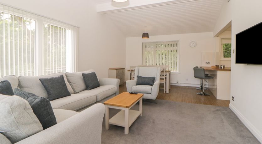 Photo of Harcombe Housenbsp;Pet Free Bungalow