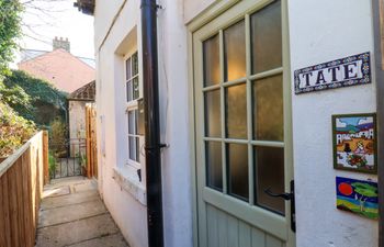 Tate Cottage Holiday Home