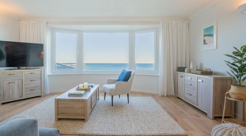 Photo of Flat 17, The Stones