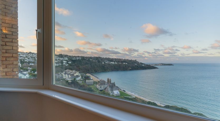 Photo of Flat 17, The Stones