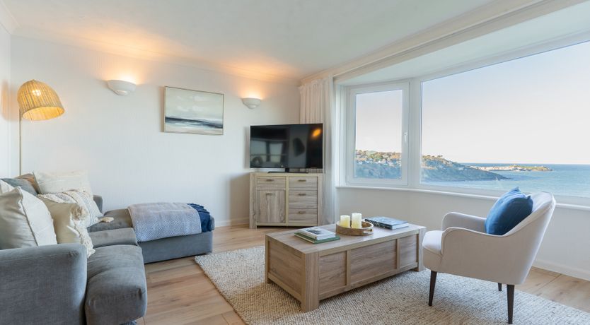 Photo of Flat 17, The Stones