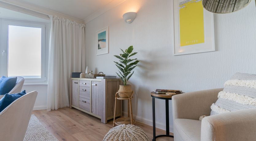 Photo of Flat 17, The Stones