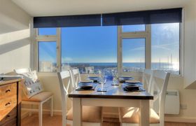 Photo of halyards-la-casa