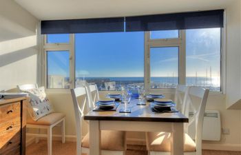 Halyards, La Casa Holiday Home