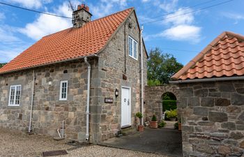 Mid Cote Holiday Home