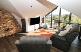 Photo of 11-brython-place