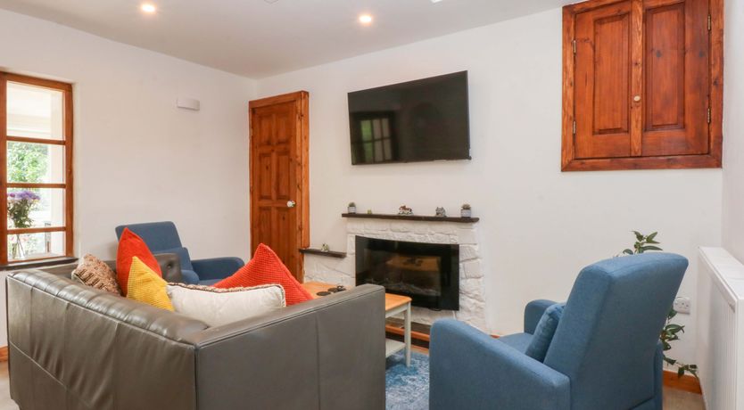 Photo of Cromlech Cottage at Cromlech Manor Farm