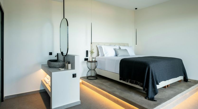 Photo of The Modern Donna