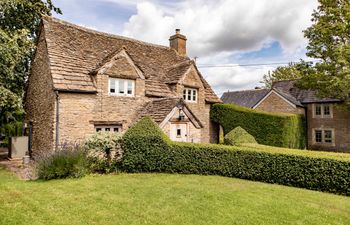 The Wraxhall Rose Holiday Home