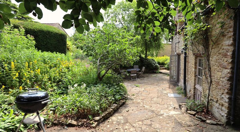 Photo of The Wraxhall Rose