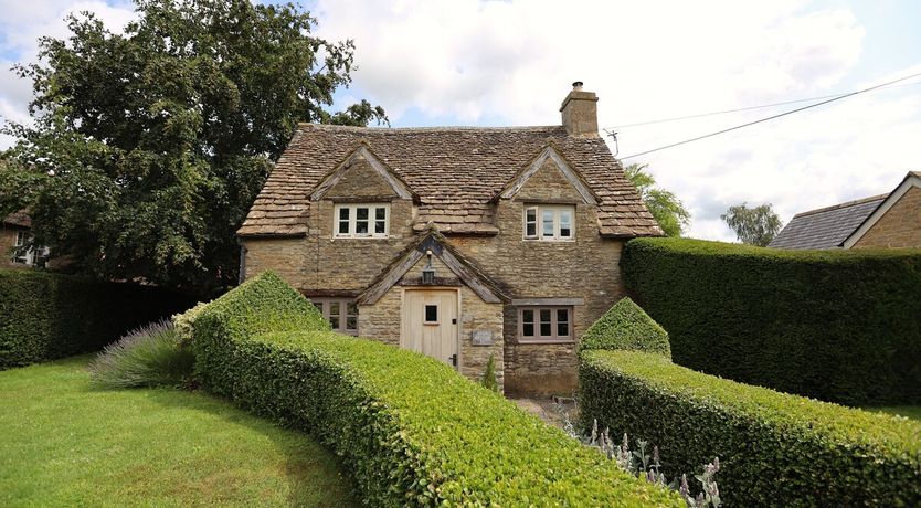 Photo of The Wraxhall Rose