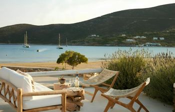 Golden Beach Steps Holiday Home