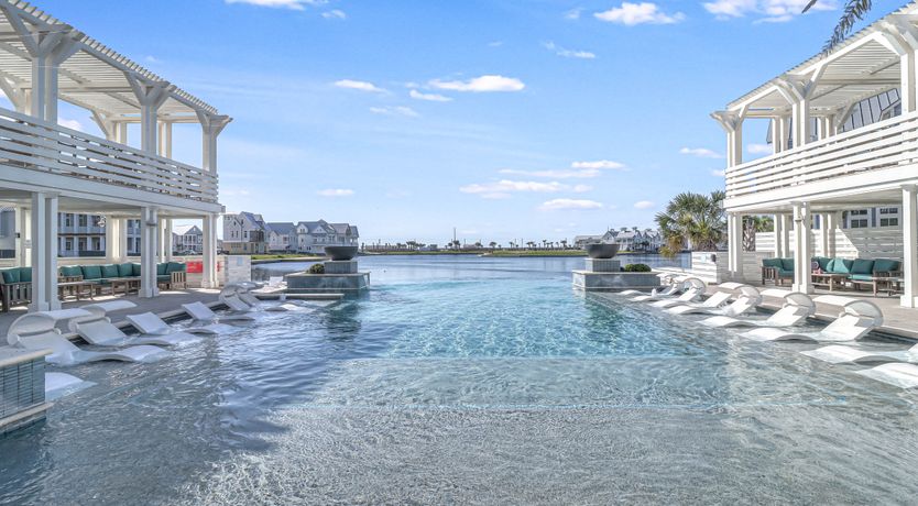 Photo of Beach Crown