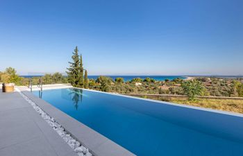 Vibrant Beauty Holiday Home