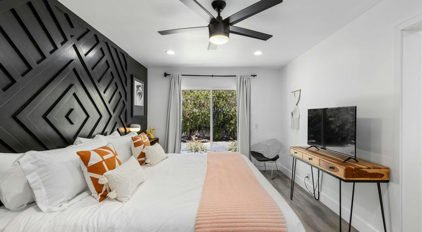 Photo of Desert View Place