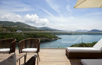 Scenic Shores Holiday Home