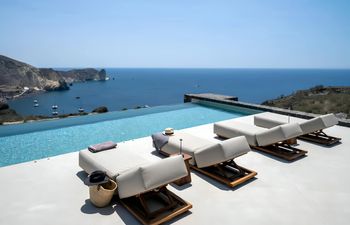 Grecian Dawn Embrace Holiday Home