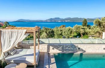 Mountain & Sea Vistas Holiday Home