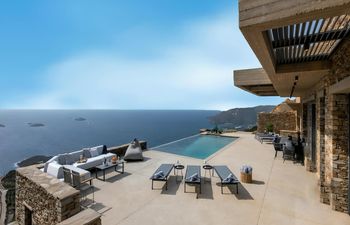 Amethyst & Coral Holiday Home