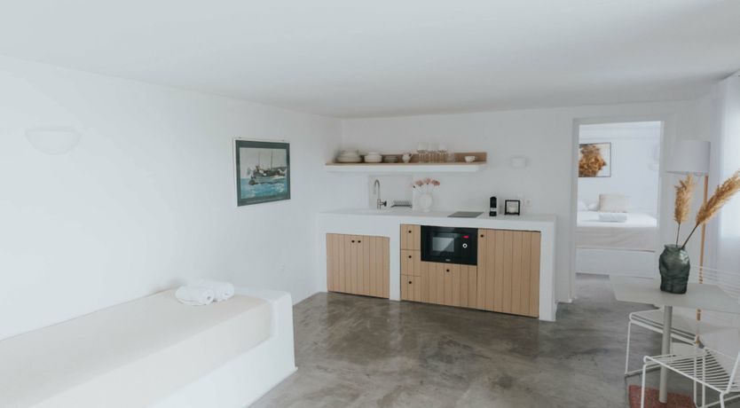 Photo of Shoreline Breeze