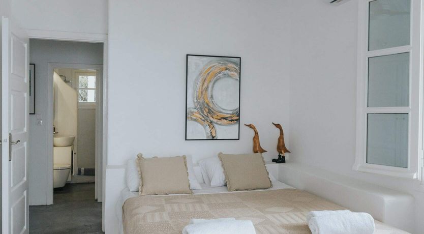 Photo of Shoreline Breeze