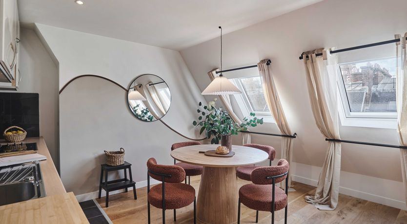 Photo of Eiffel Aspect