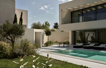 Zephyr Vista Holiday Home