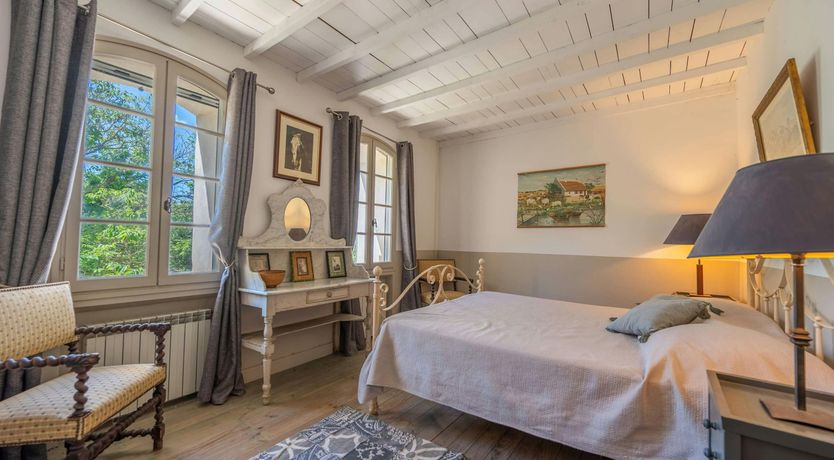 Photo of Allure of Arles