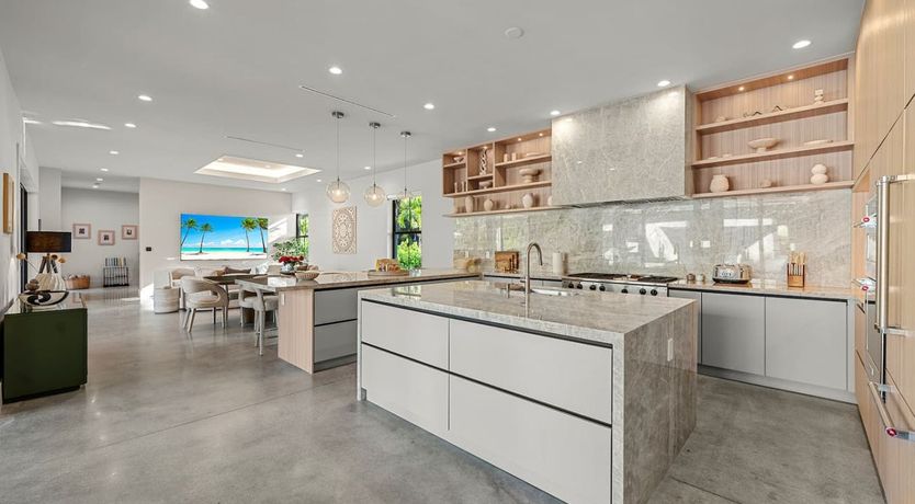 Photo of Vibrant Emerald Abode