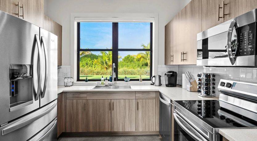Photo of Vibrant Emerald Abode