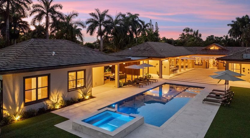 Photo of Vibrant Emerald Abode