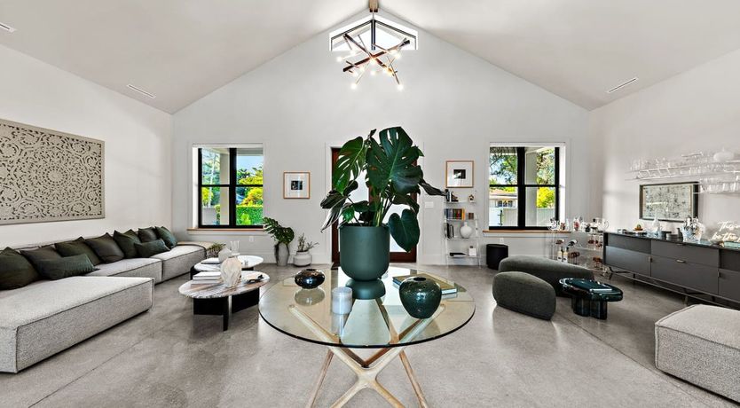 Photo of Vibrant Emerald Abode