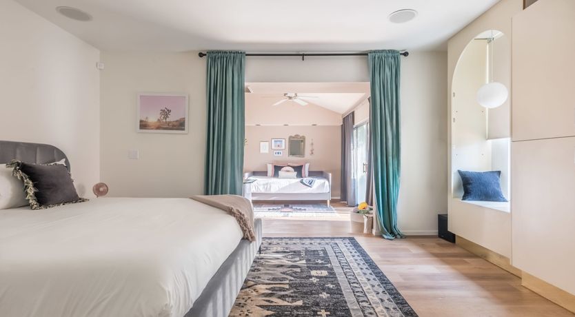 Photo of Shelter from the Warm