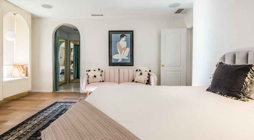 Photo of Shelter from the Warm