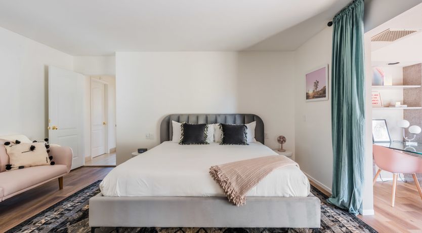 Photo of Shelter from the Warm