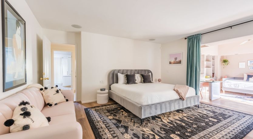 Photo of Shelter from the Warm