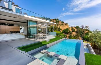 Western Wonders Holiday Home