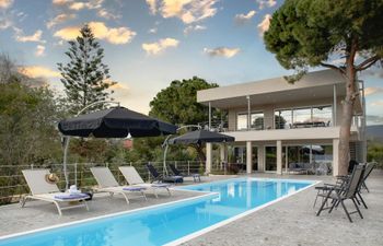 Scenic Shores Serenity Holiday Home