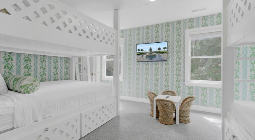 Photo of Palm Grove Escape