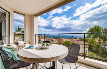 Penthouse Ocean Vista Holiday Home