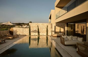 Azure Sea Vista Holiday Home