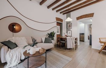 Chinatown Lullaby Holiday Home