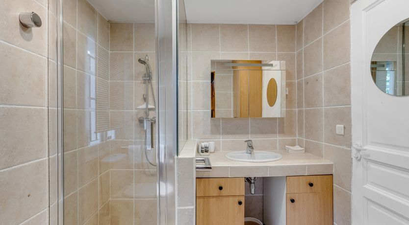 Photo of Riviera Style