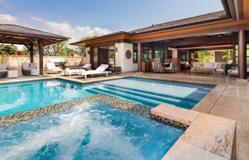 Golden Pacific Holiday Home