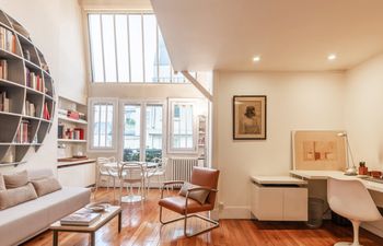 Modernist Muse Holiday Home