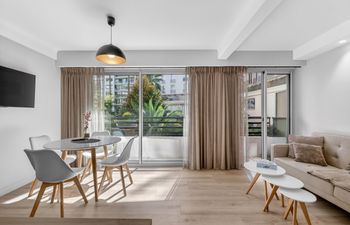 Cannes Crown Holiday Home