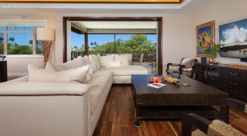 Photo of Hawaiian Living
