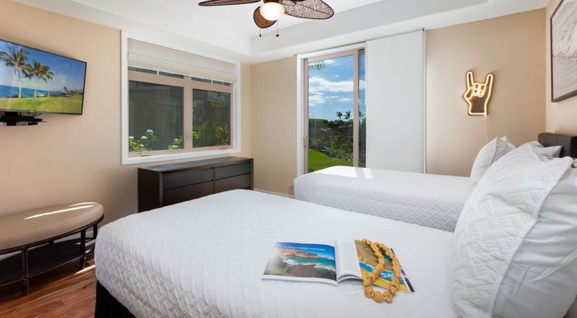 Photo of Hawaiian Living