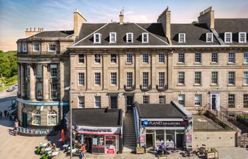 Front Row Edinburgh Holiday Home
