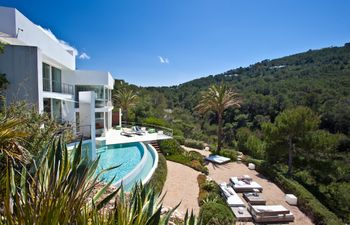 White Cliffs Holiday Home